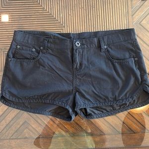 BLACK LOW RISE HURLEY SHORTS